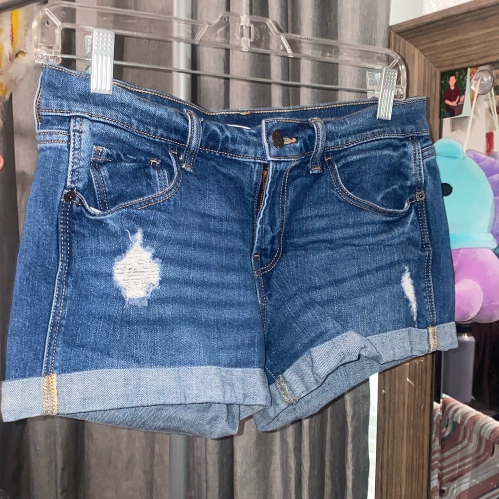 Old Navy boyfriend mid-rise Jean shorts Size- 2